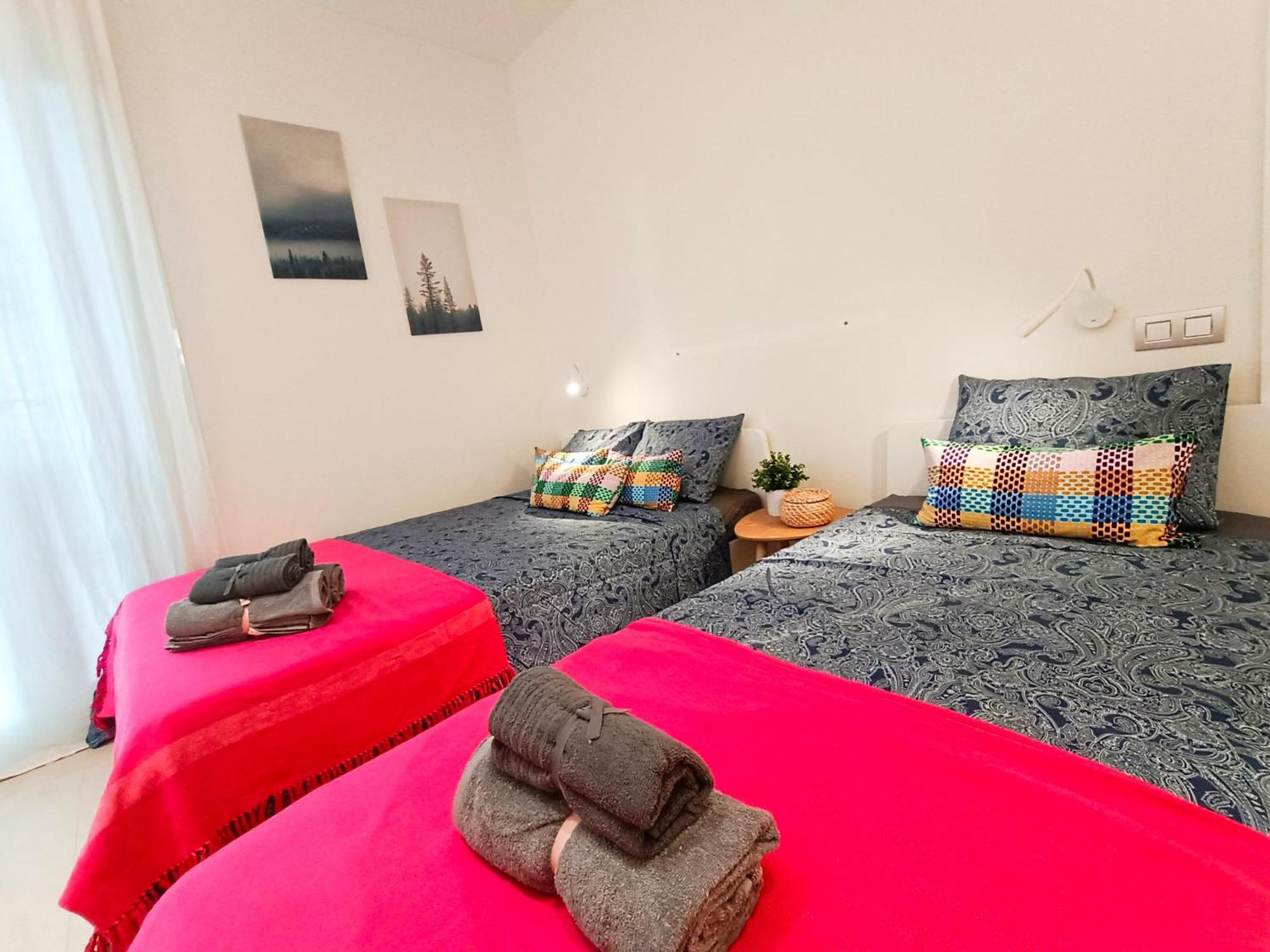 Oasis Rooms Barcelona - By Ronda Universidad Luaran gambar