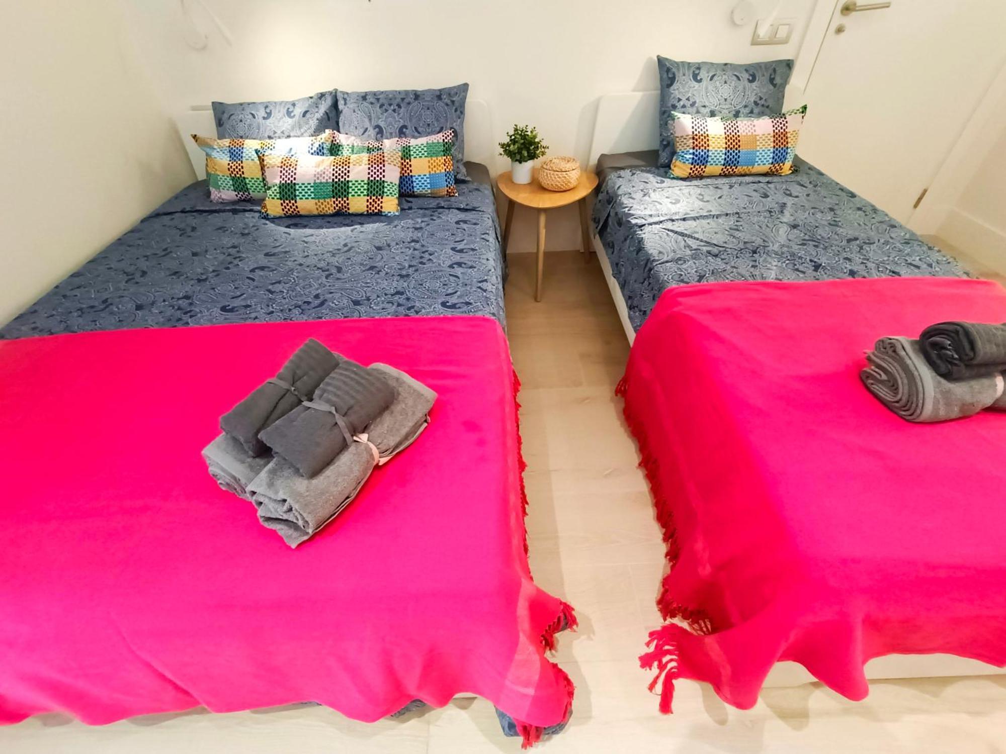 Oasis Rooms Barcelona - By Ronda Universidad Luaran gambar
